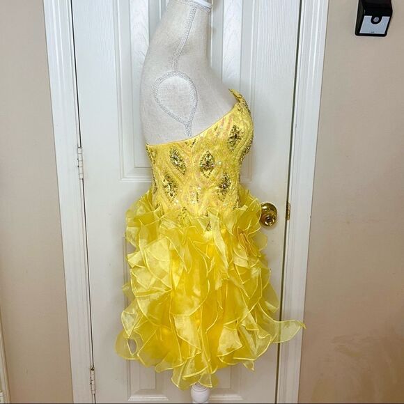 NWT CINDERELLA Size 8 Yellow Rhinestone Tulle Prom/Formal Dress - Picture 4 of 14